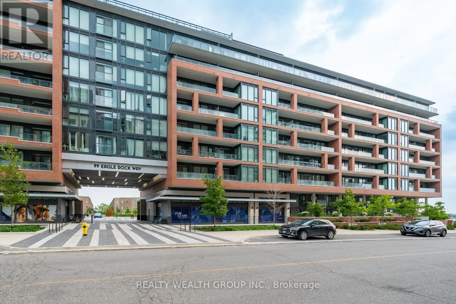 903 - 99 EAGLE ROCK WAY