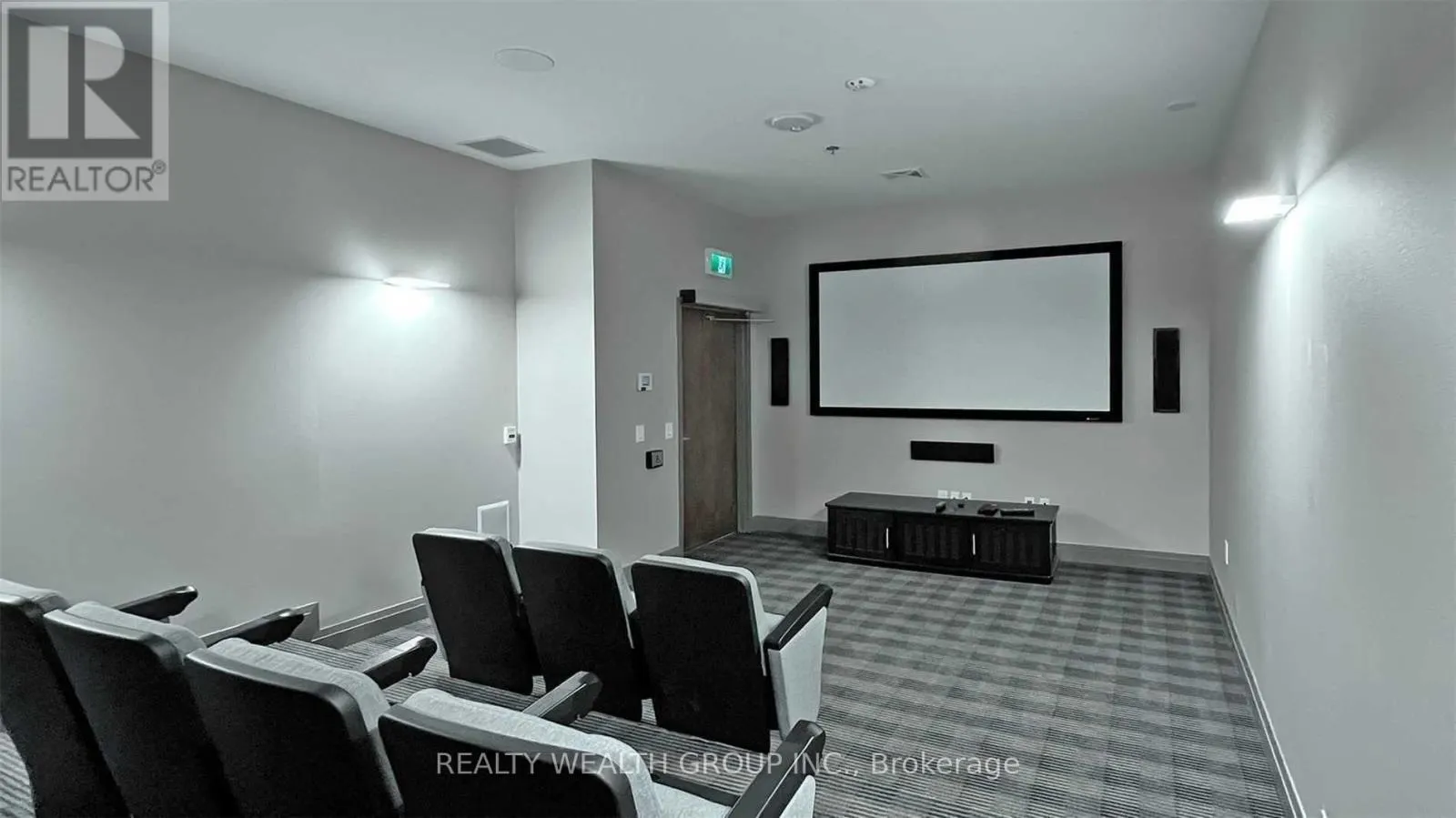 903 - 99 EAGLE ROCK WAY