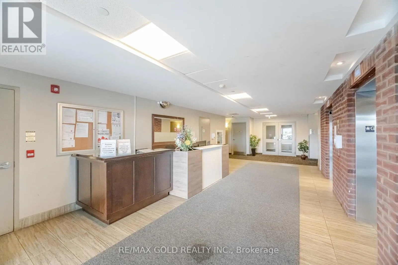 715 - 7325 MARKHAM ROAD