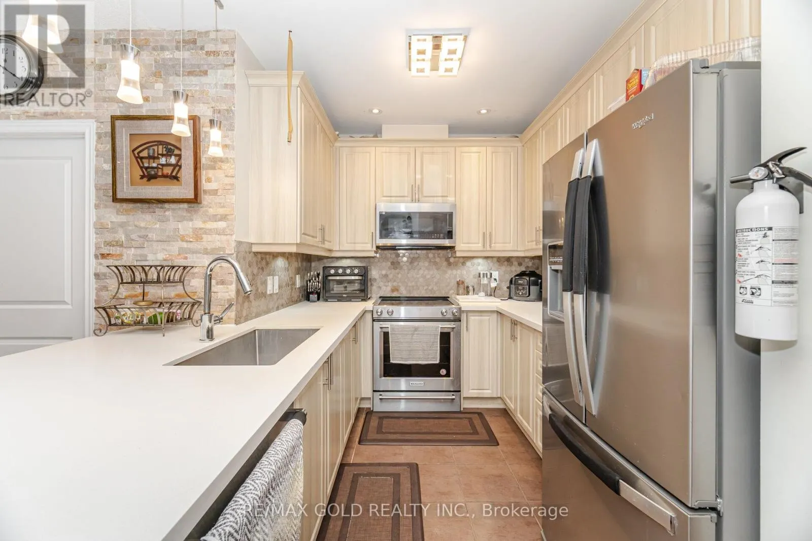 715 - 7325 MARKHAM ROAD