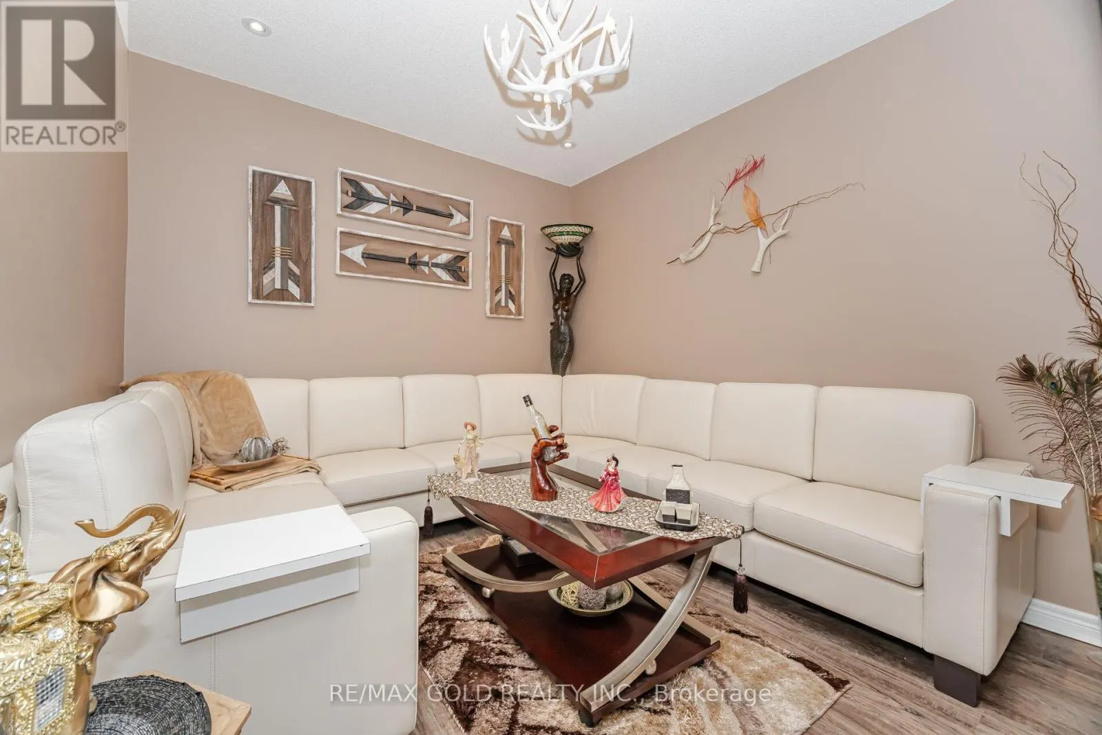 715 - 7325 MARKHAM ROAD