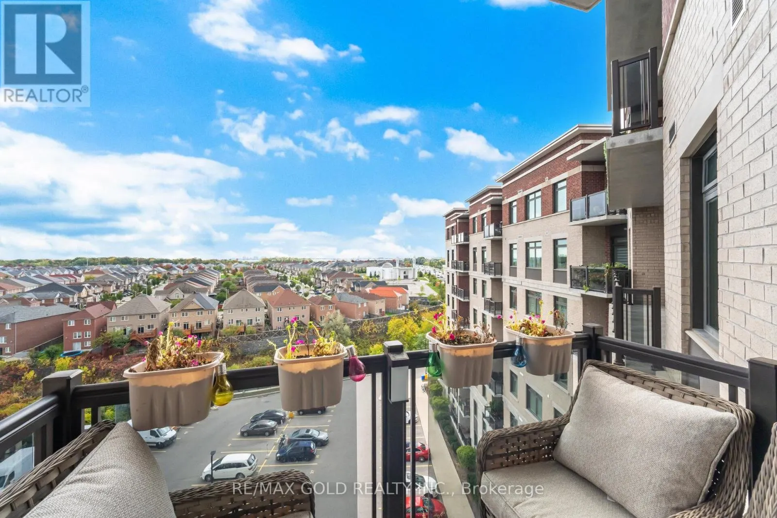 715 - 7325 MARKHAM ROAD