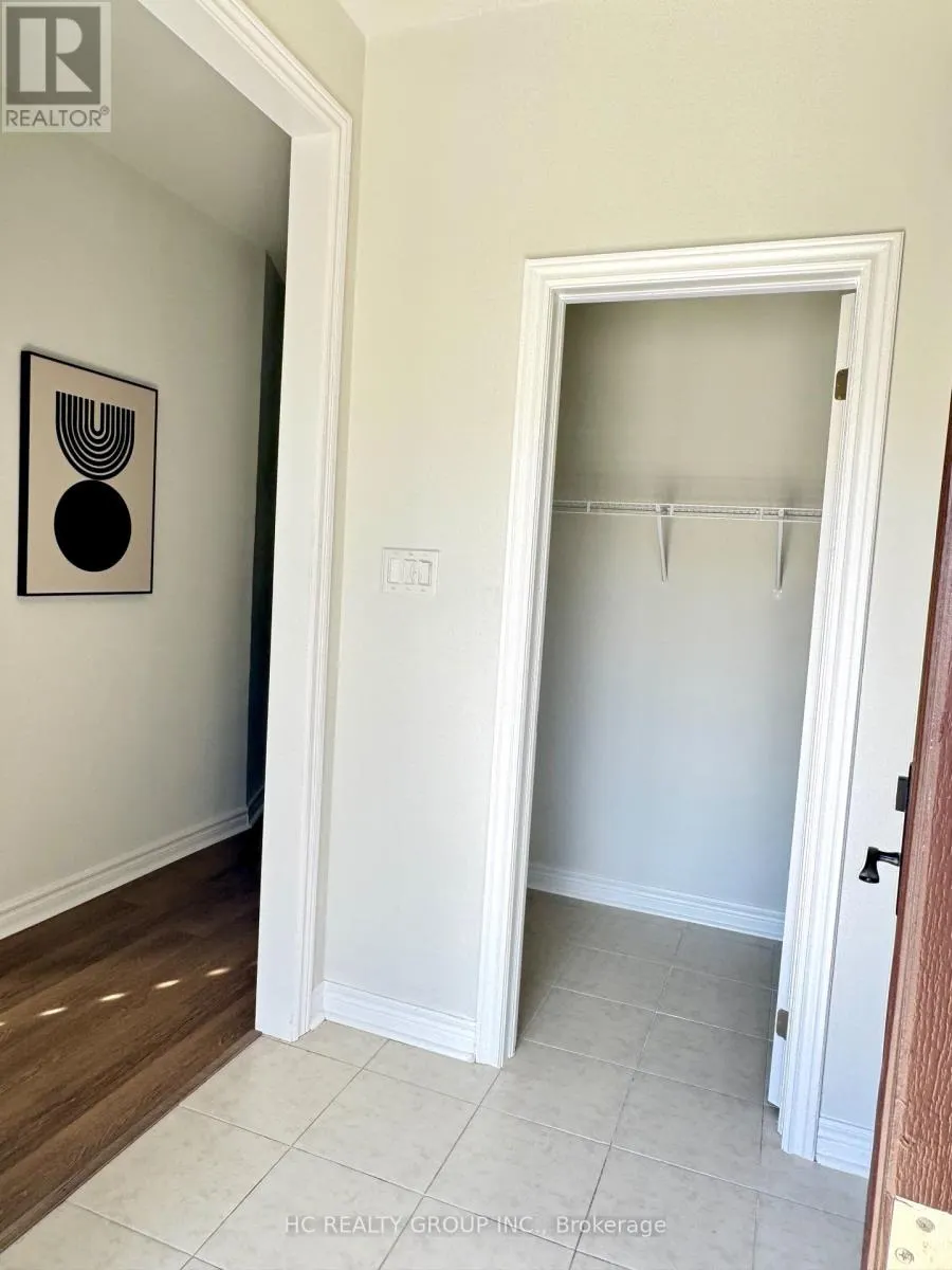112 ROBERT EATON AVENUE W