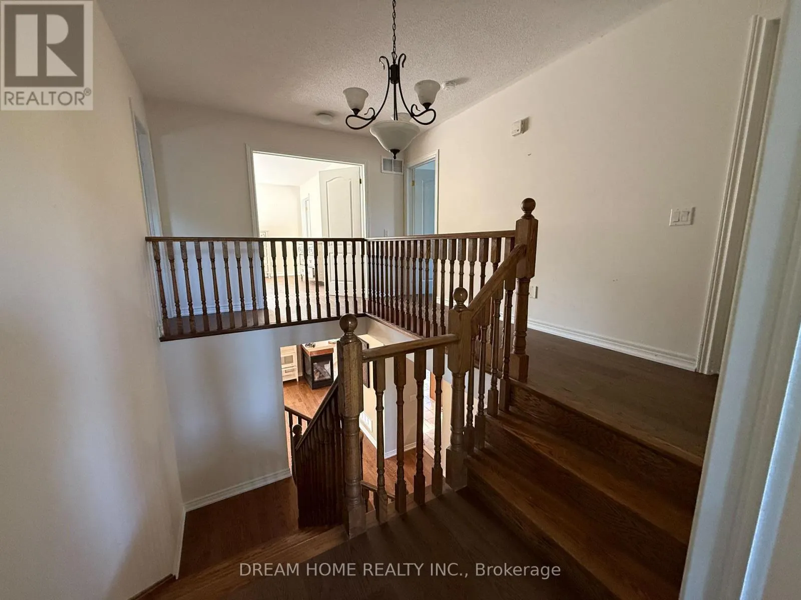 20 WICKER DRIVE