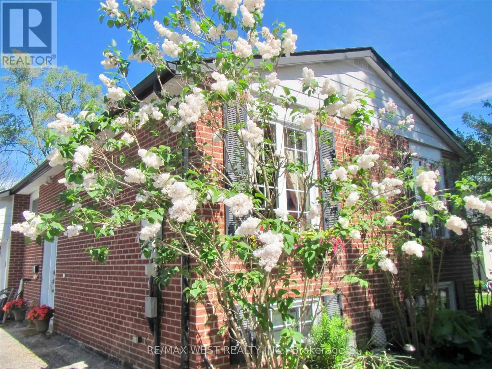 249 HODGSON DRIVE