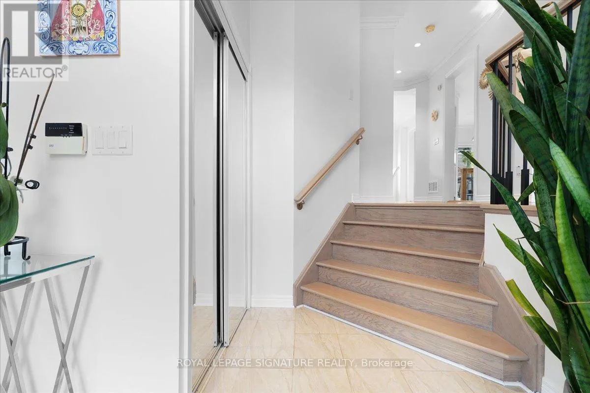 12 PIETRO DRIVE