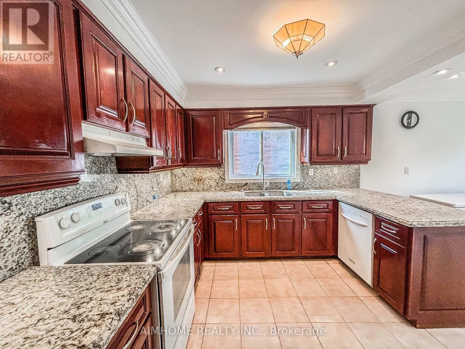 87 BALLARD CRESCENT