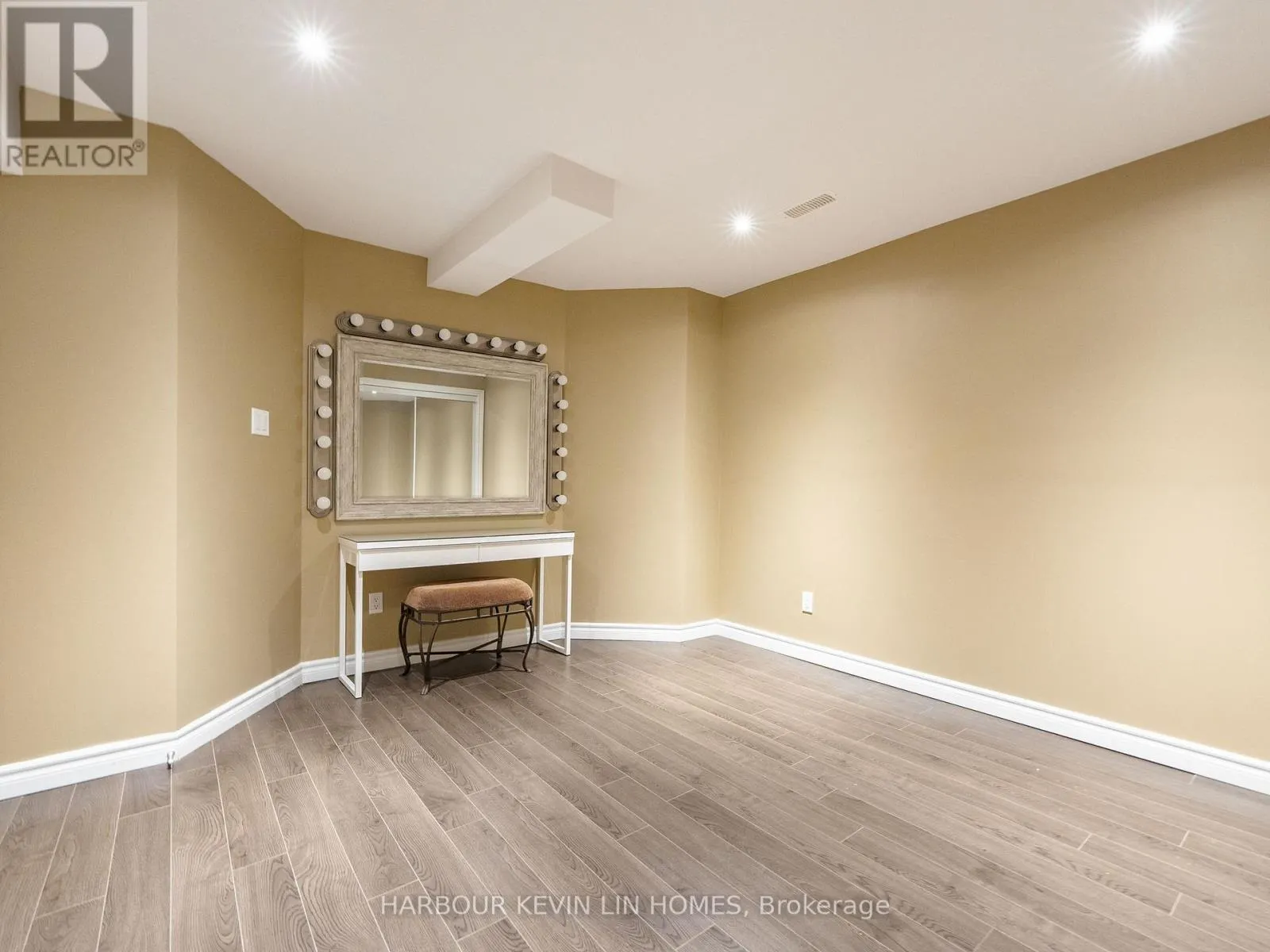 26 BEMBRIDGE DRIVE