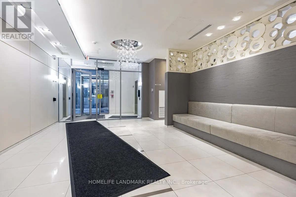 9088 YONGE STREET