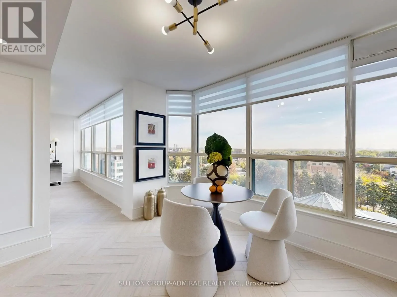 704 - 1 CLARK AVENUE W