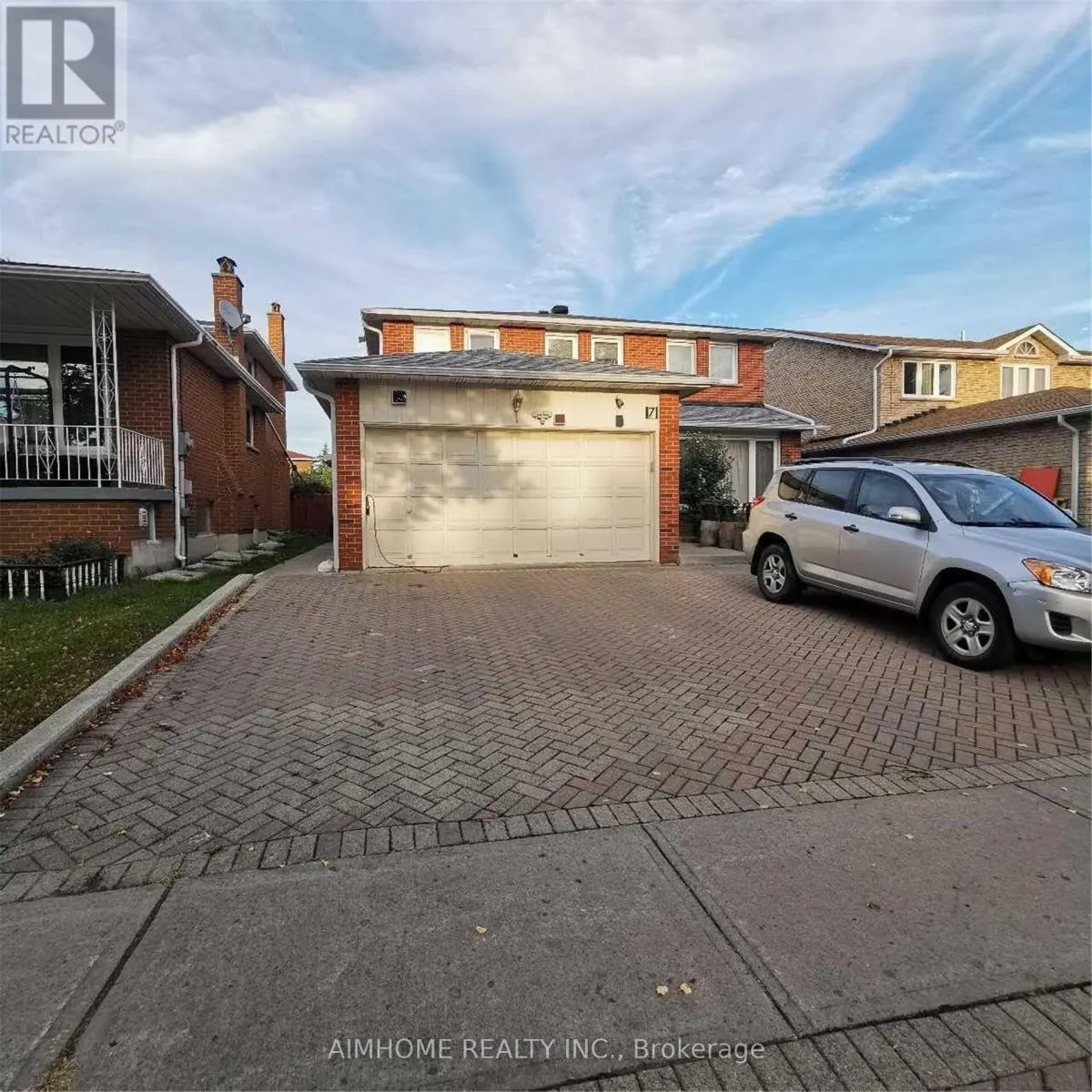 7 EMPRINGHAM CRESCENT