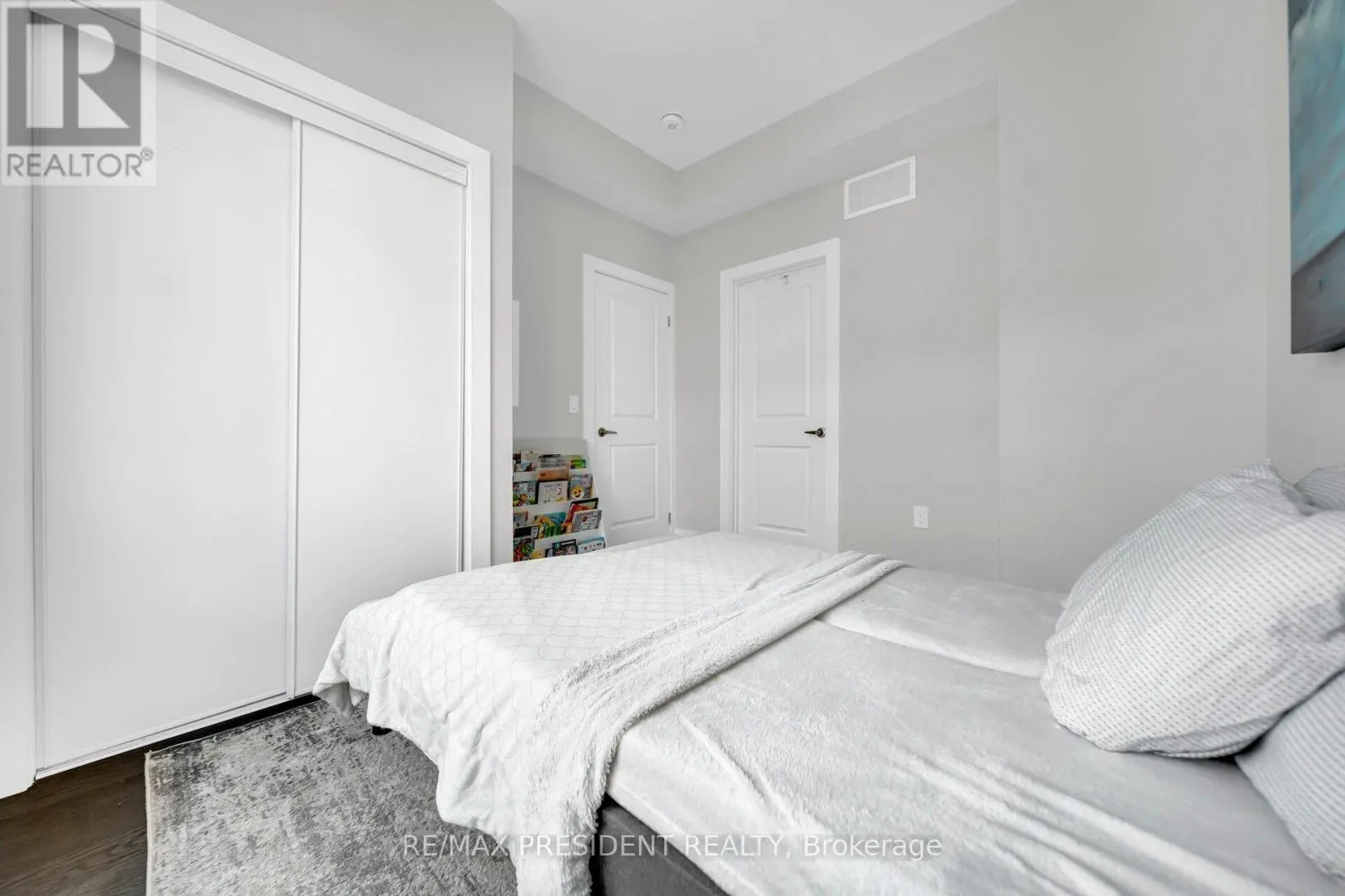 U232 - 9580 ISLINGTON AVENUE