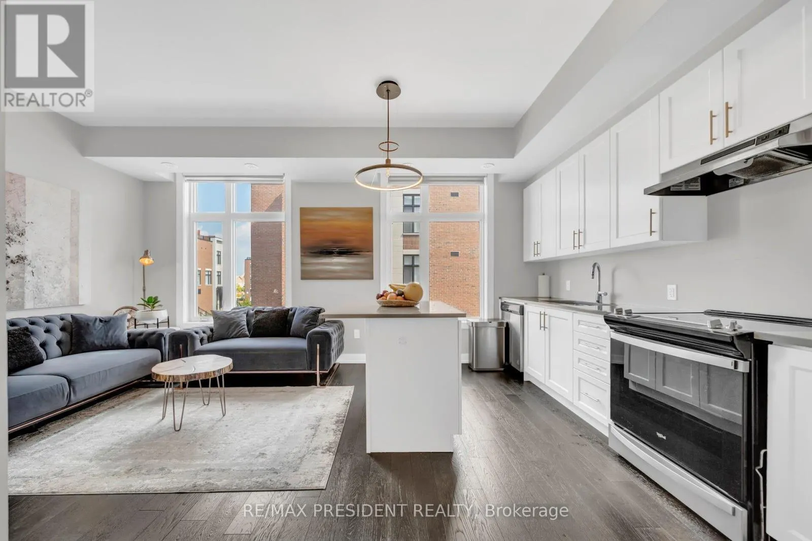 U232 - 9580 ISLINGTON AVENUE