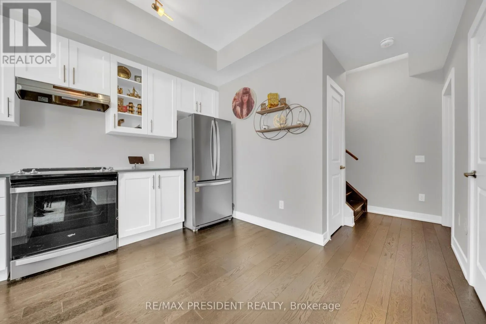 U232 - 9580 ISLINGTON AVENUE