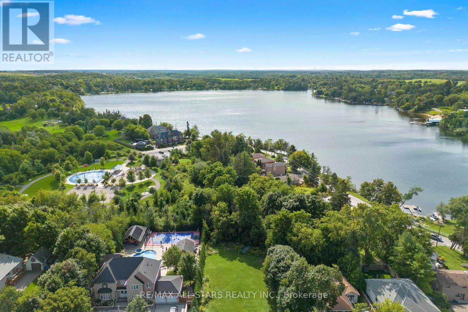 12 CHURCHILL DRIVE S