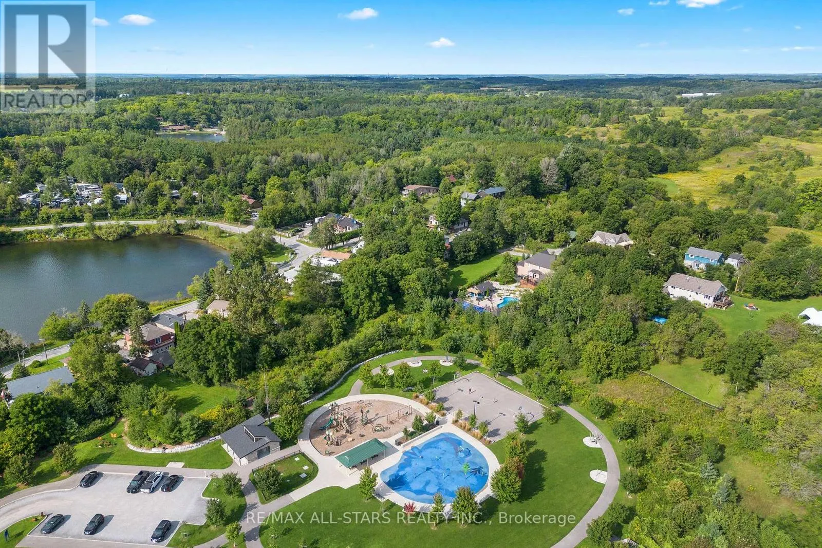 12 CHURCHILL DRIVE S