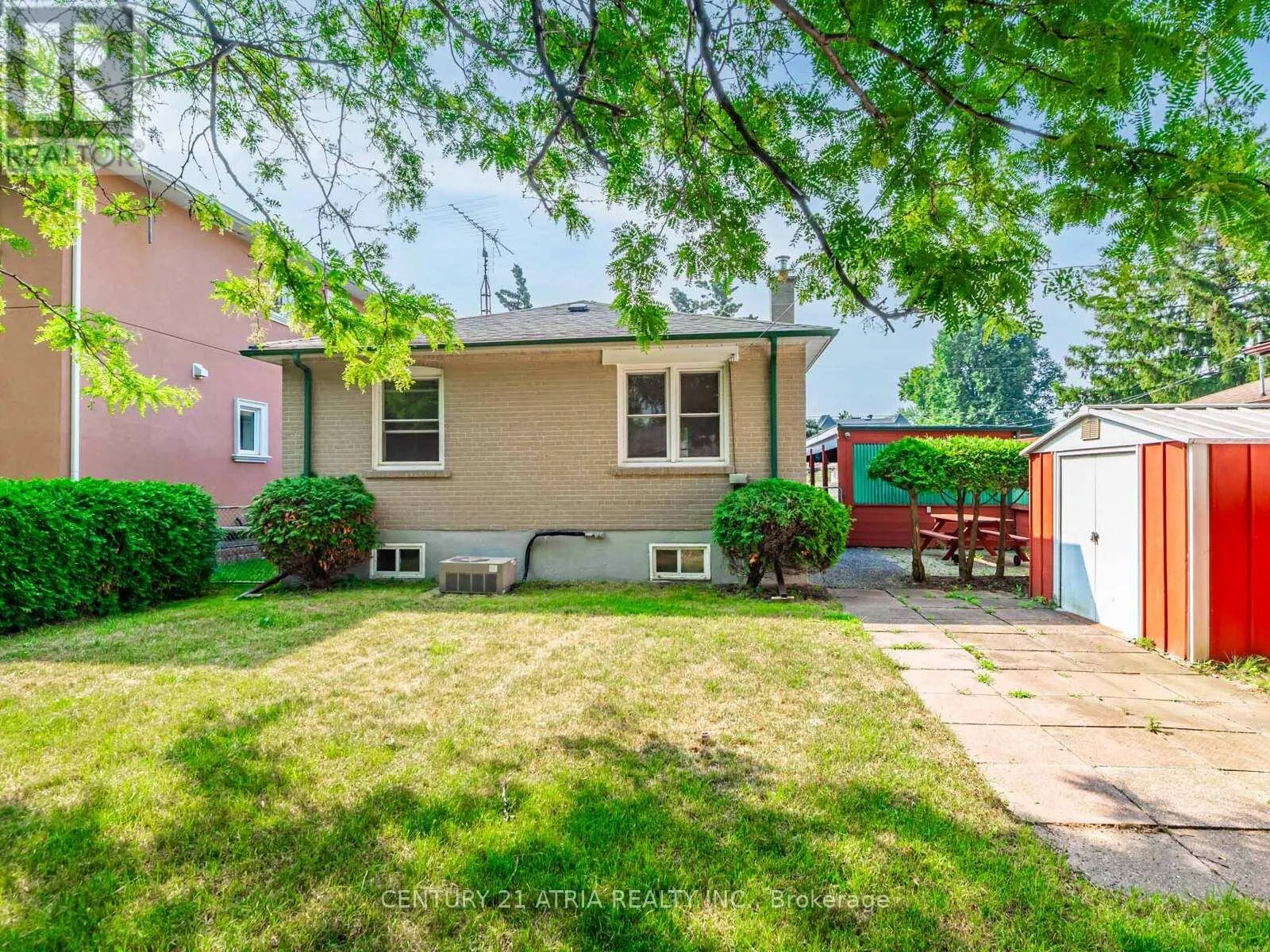 64 ROCKPORT CRESCENT