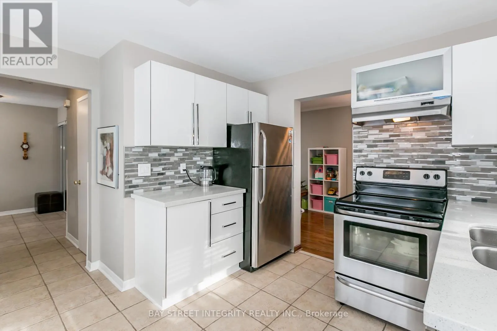 3 MAPLEGROVE AVENUE