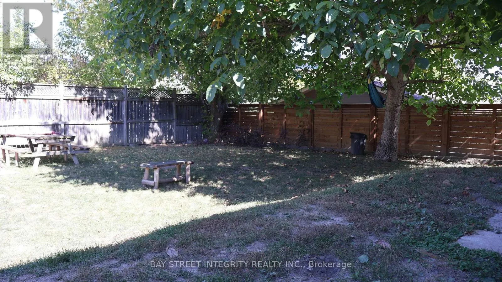 3 MAPLEGROVE AVENUE