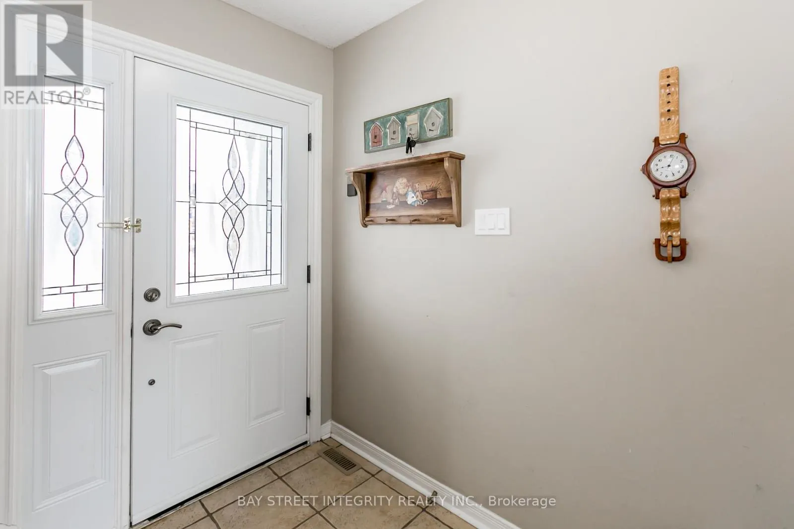 3 MAPLEGROVE AVENUE
