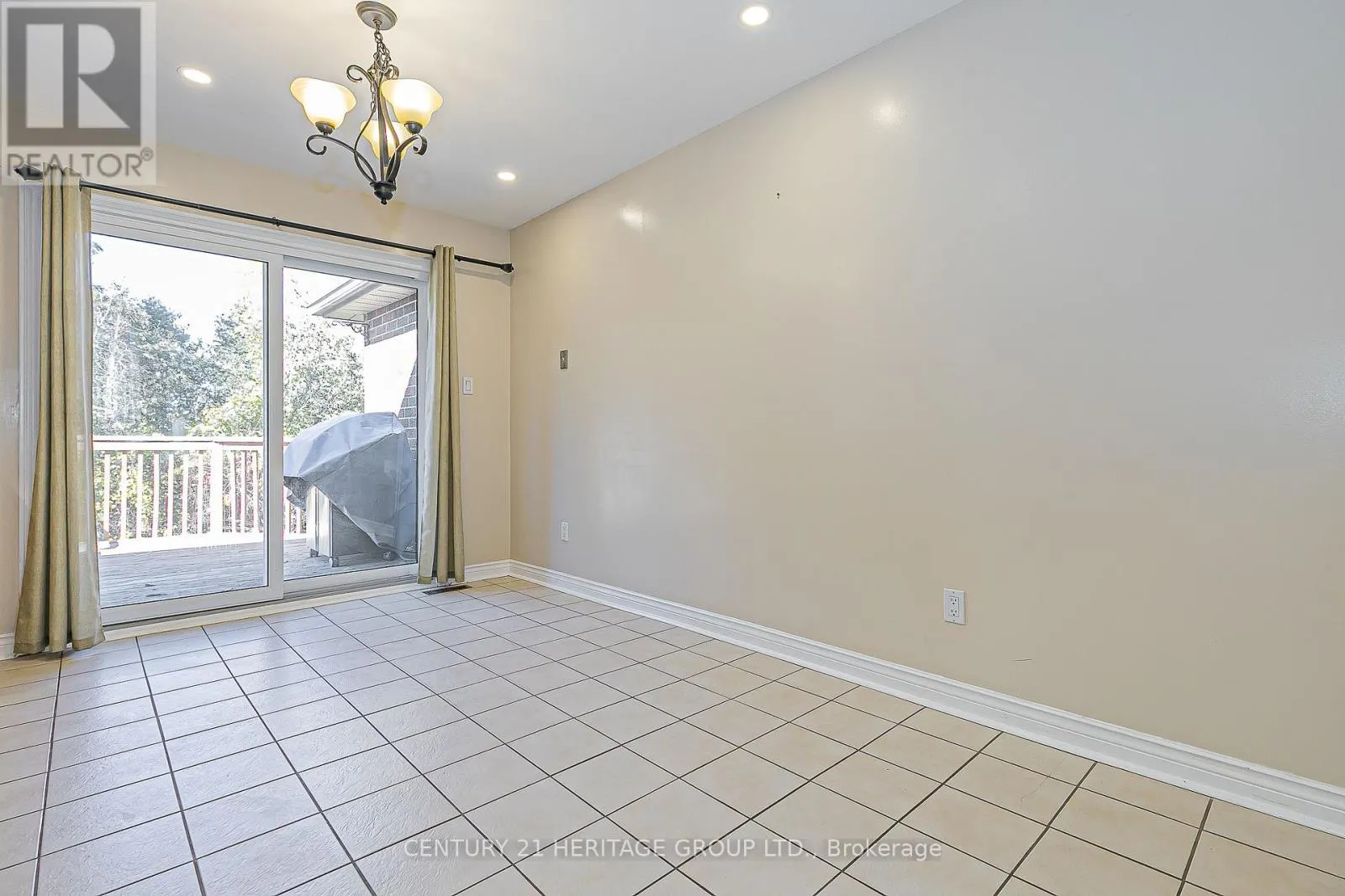 741 COLLEGE MANOR DRIVE