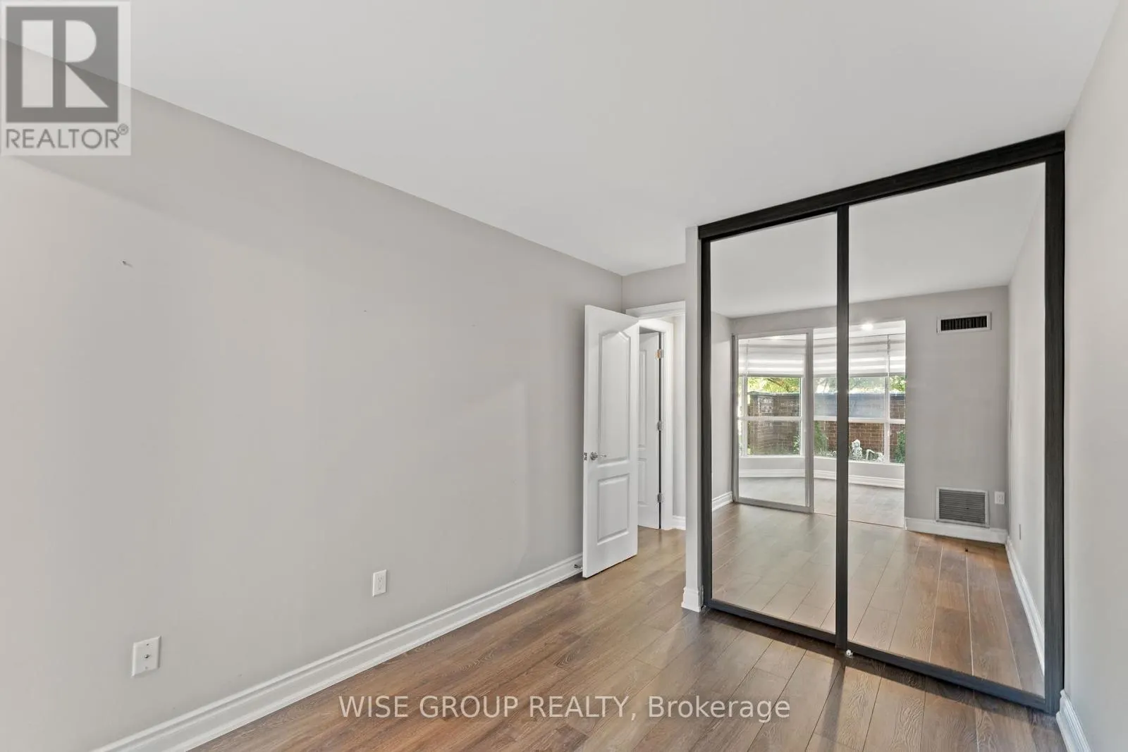 113 - 5 WELDRICK ROAD W