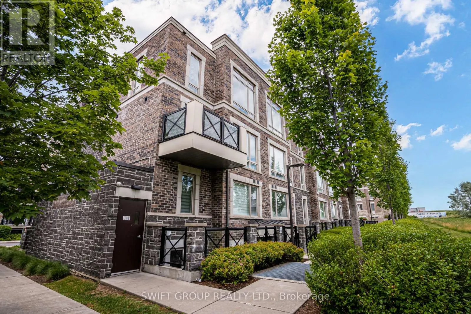 801 - 1 BLANCHE LANE