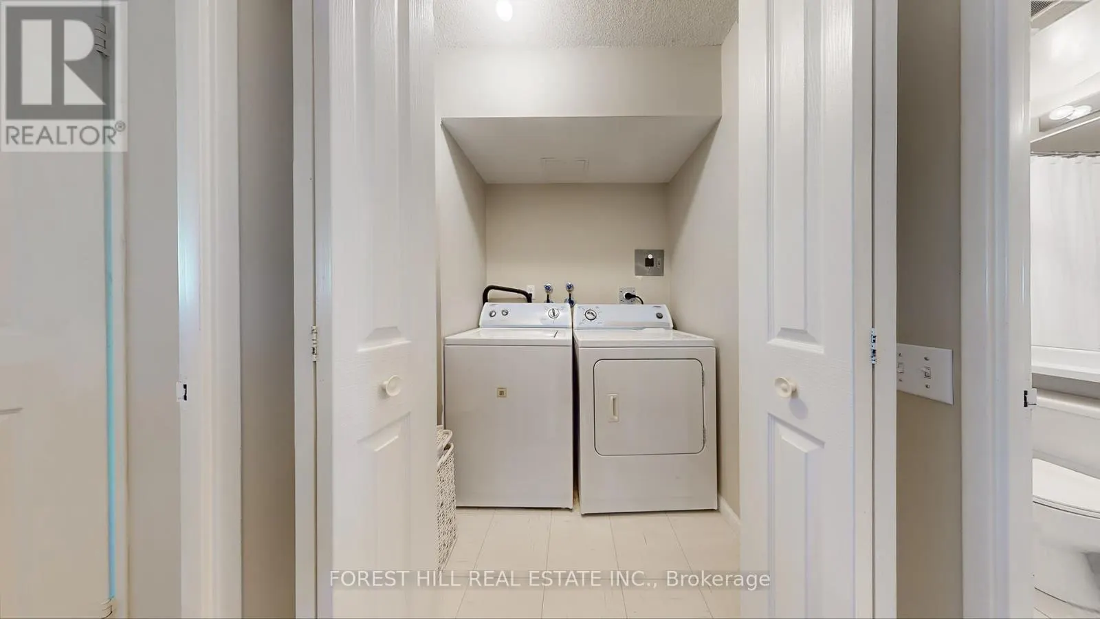 1109 - 110 PROMENADE CIRCLE