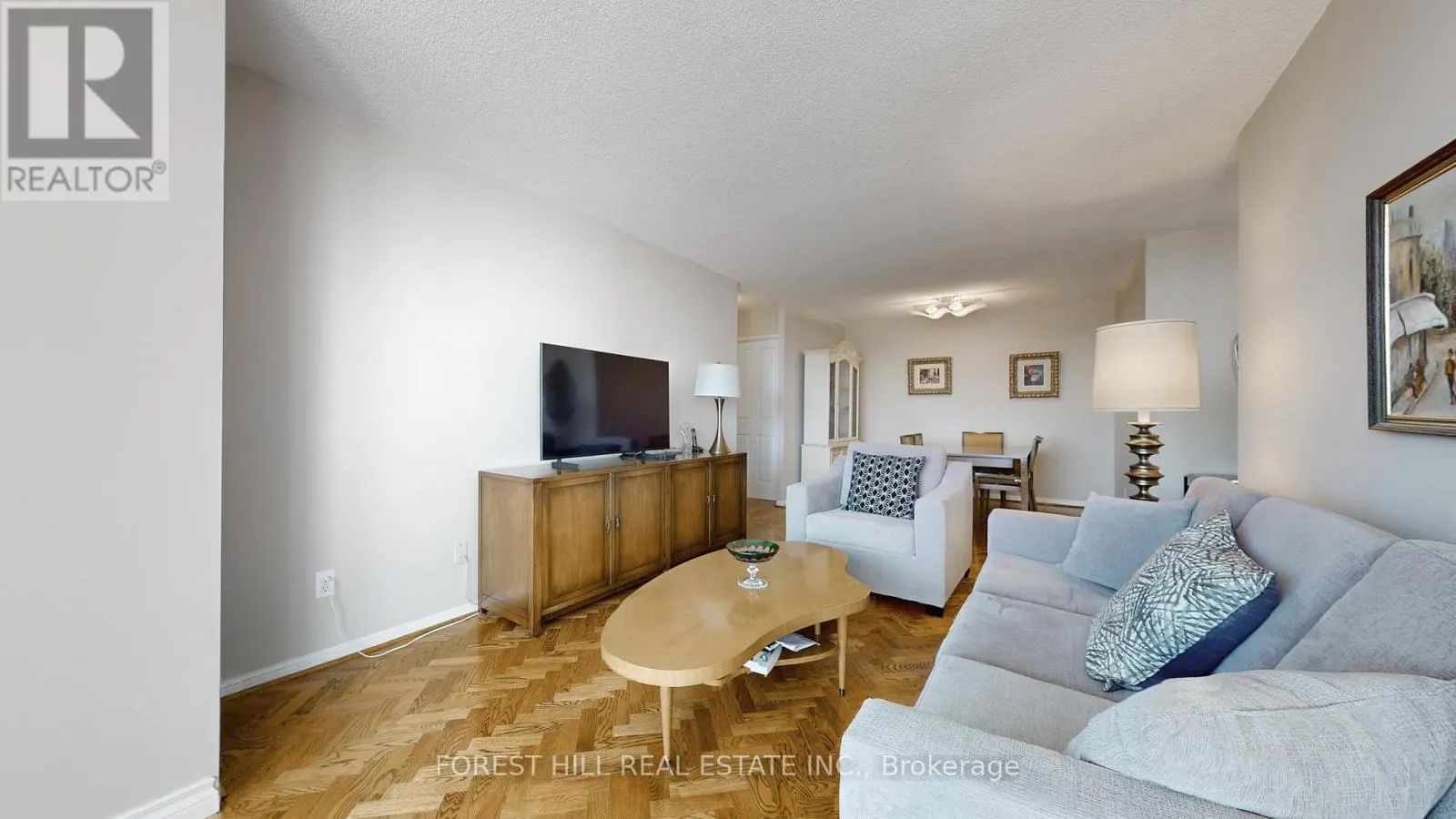 1109 - 110 PROMENADE CIRCLE