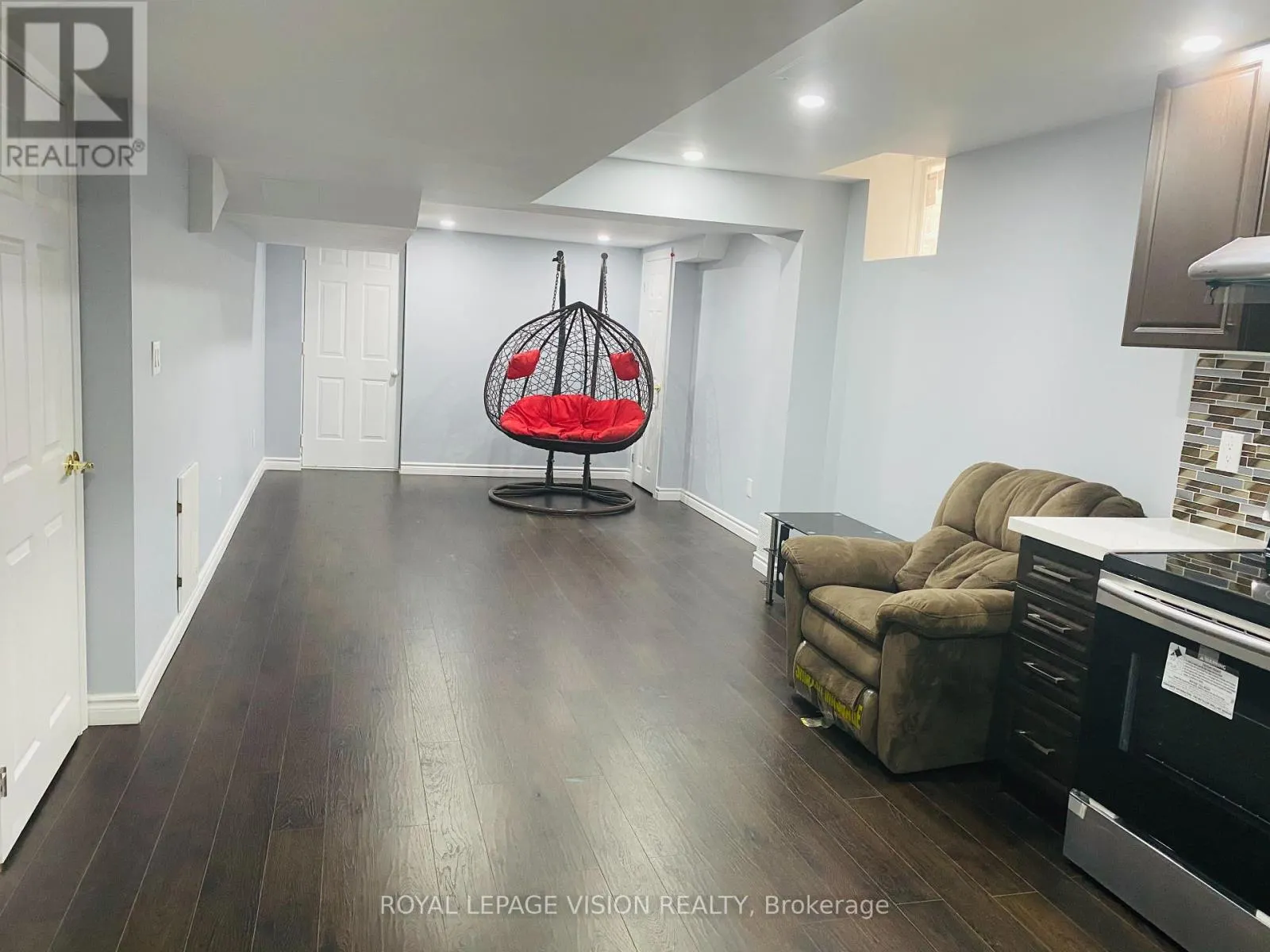 10 GERMAIN CRESCENT