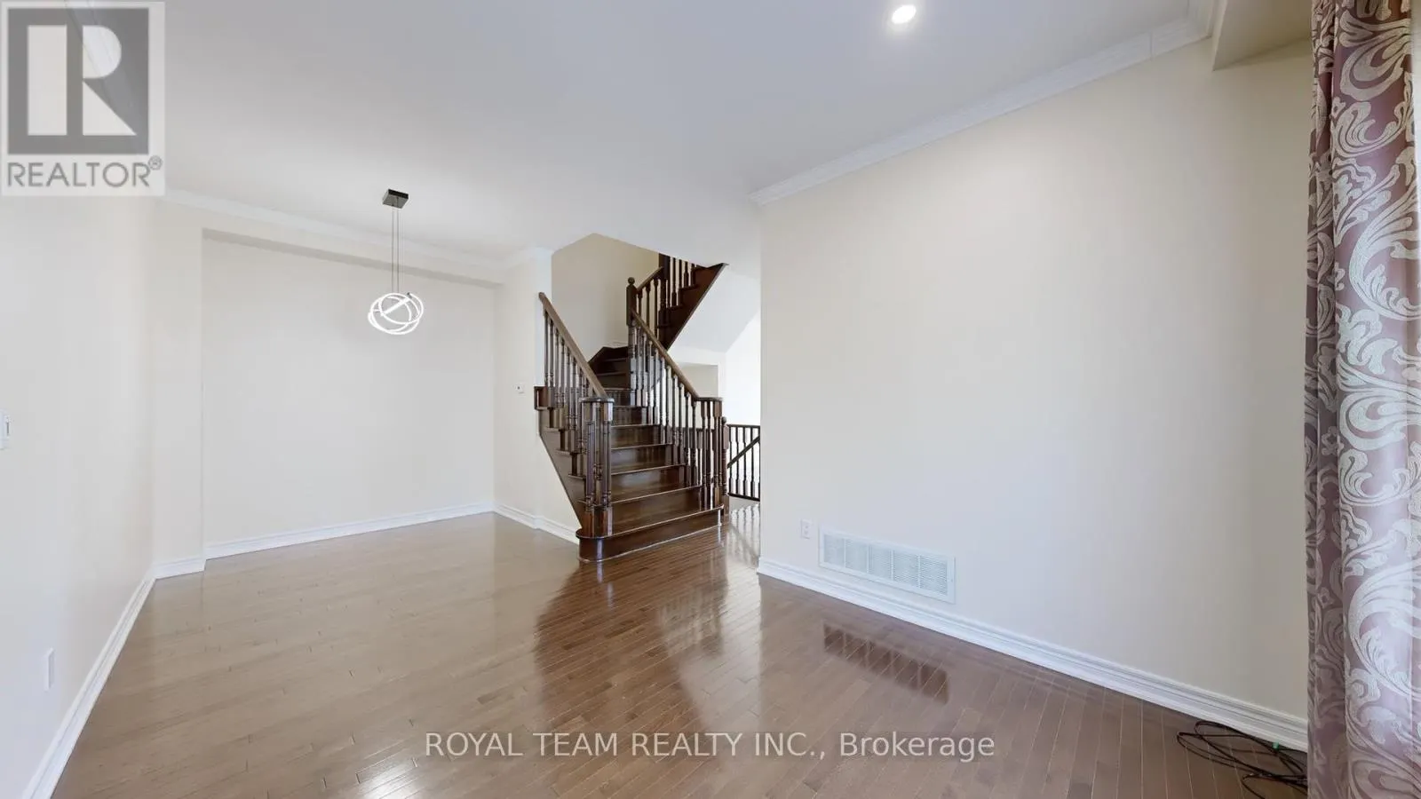 246 LAUDERDALE DRIVE