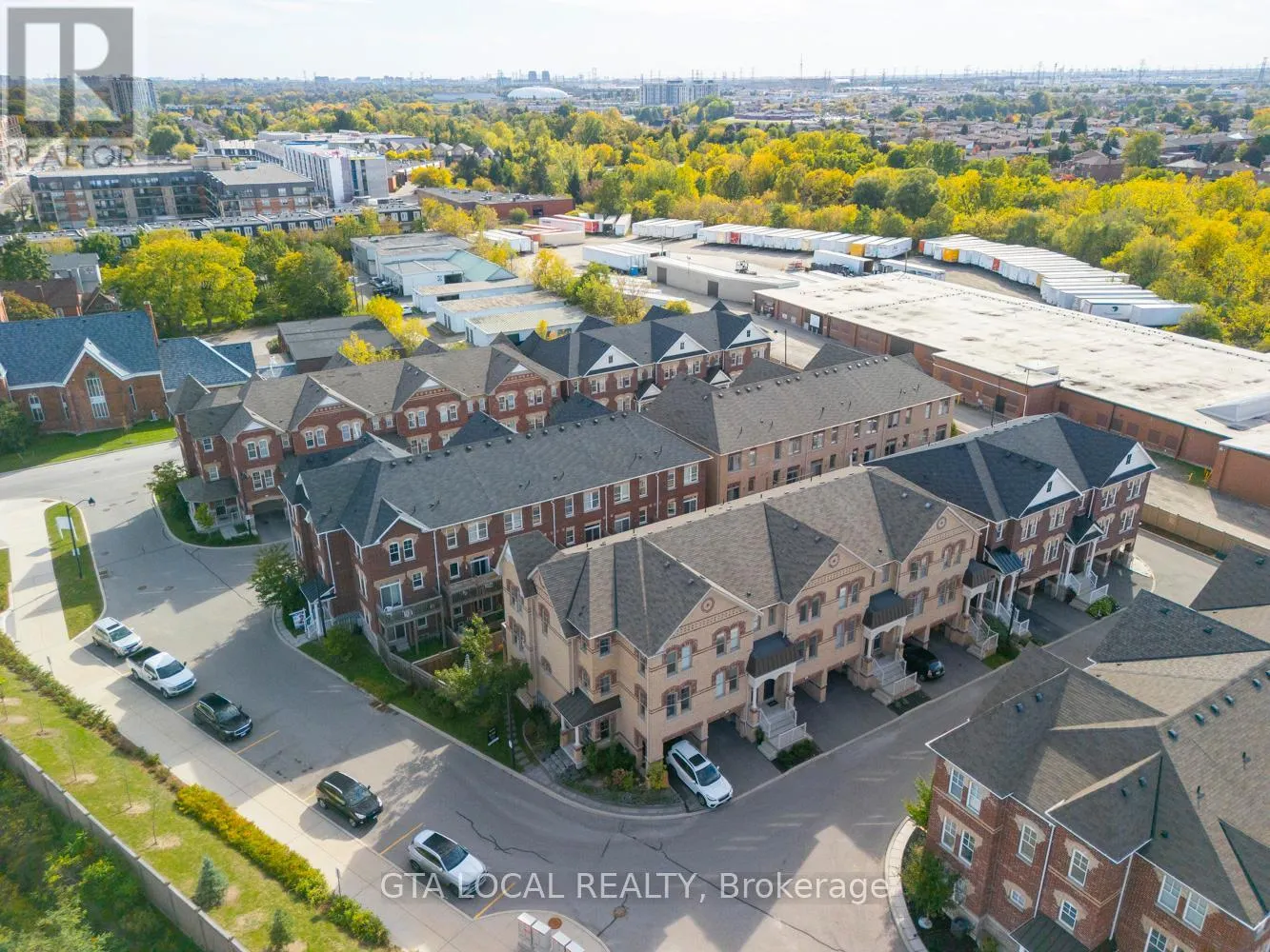 31 - 10 PORTER AVENUE W