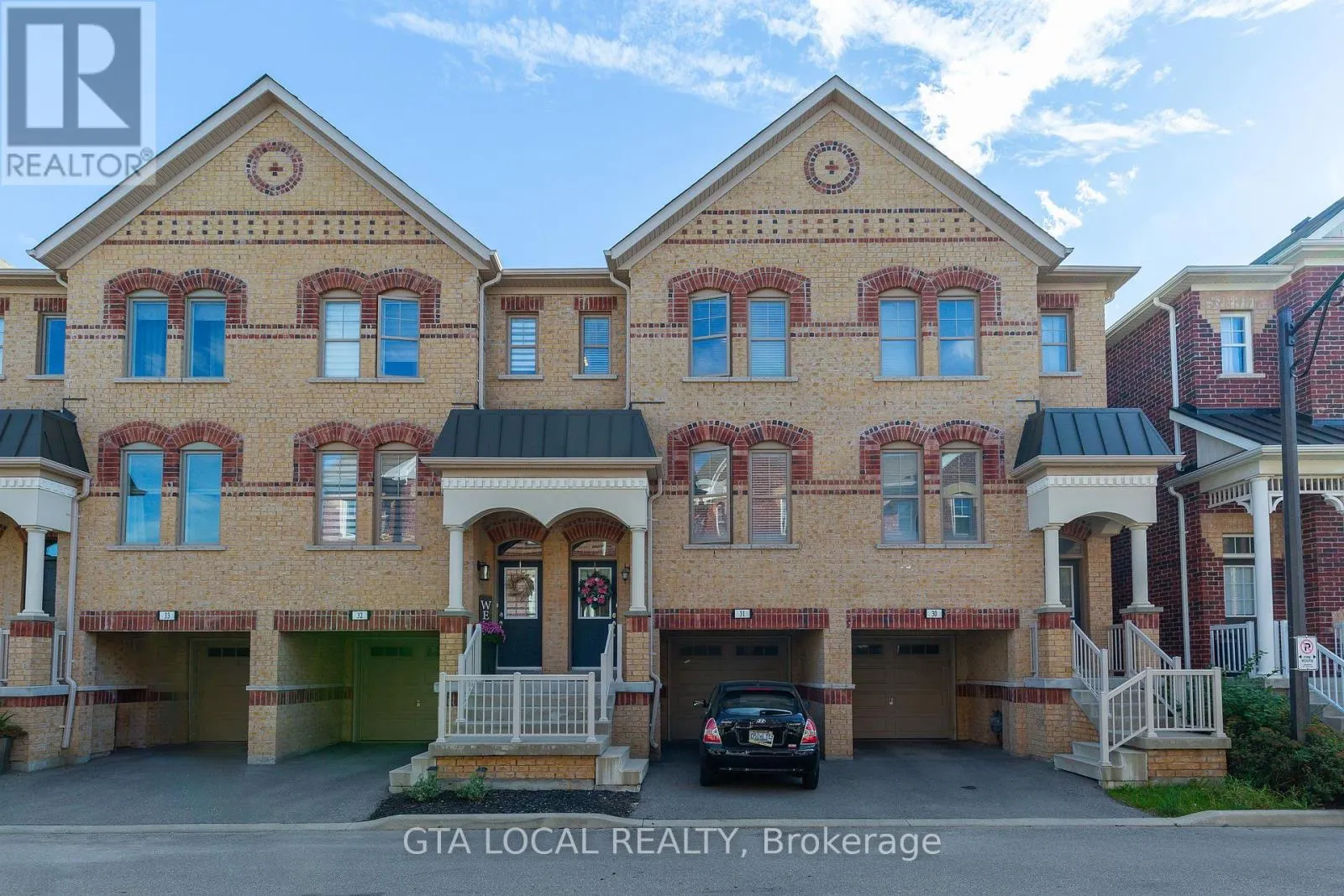 31 - 10 PORTER AVENUE W