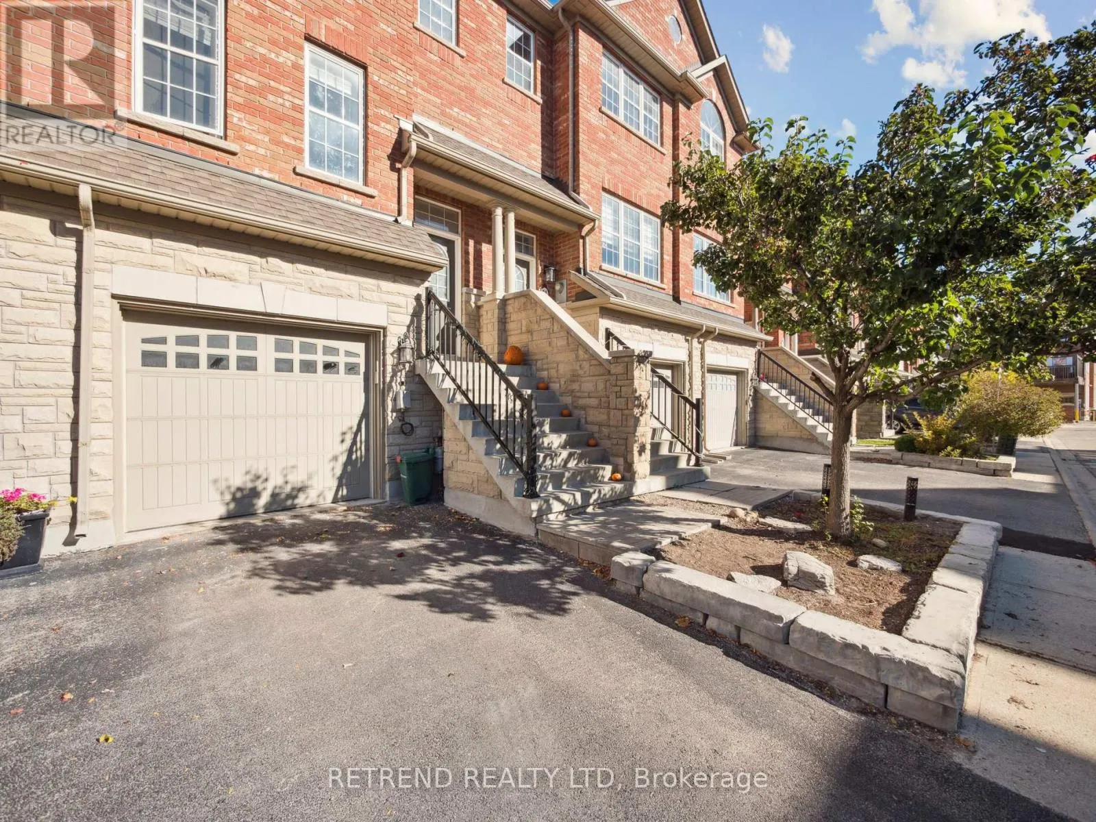 26 GOLDEN SPRUCE LANE