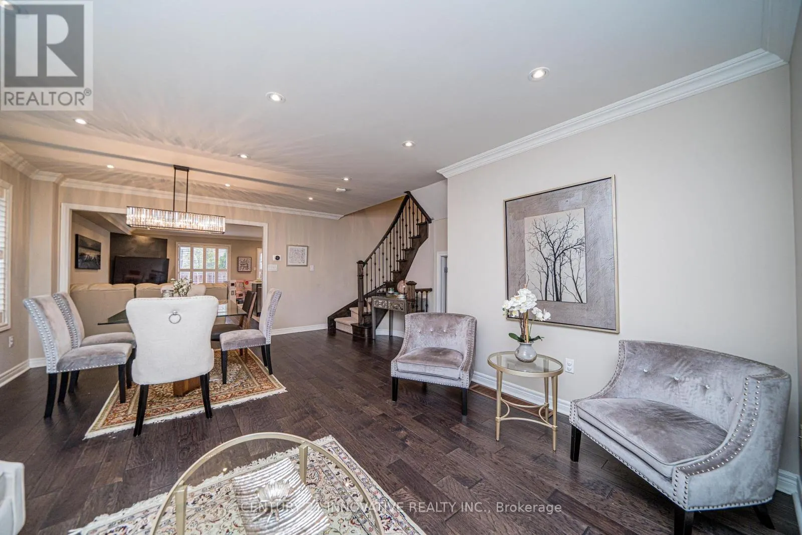 UPPER - 46 LAURA SABRINA DRIVE