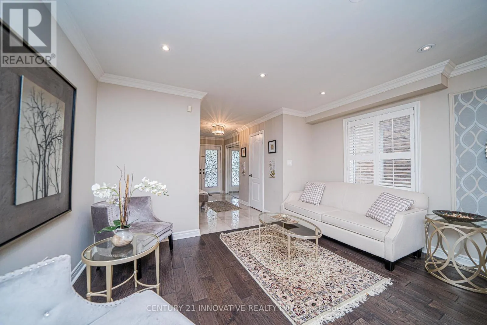 UPPER - 46 LAURA SABRINA DRIVE