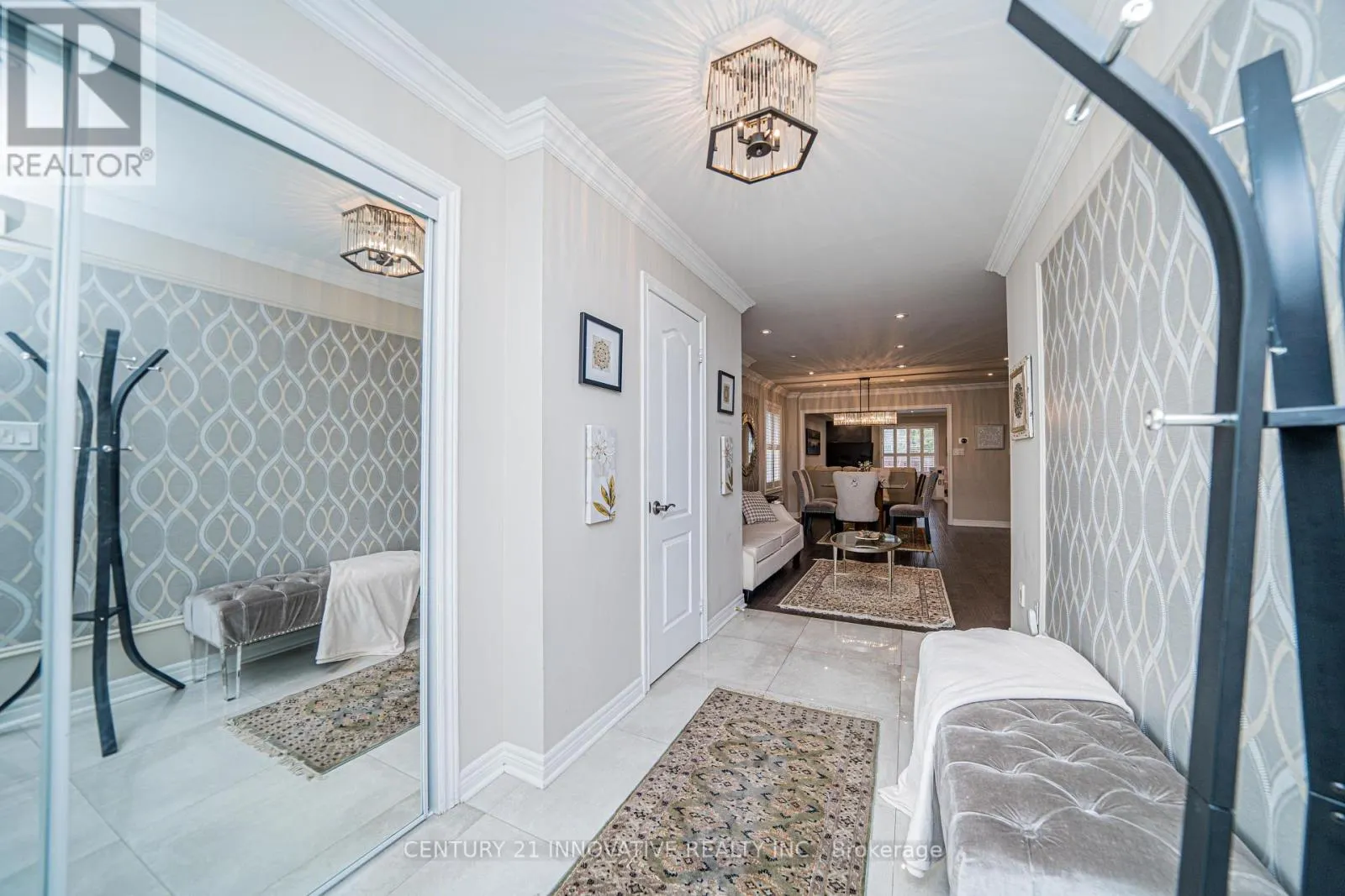 UPPER - 46 LAURA SABRINA DRIVE