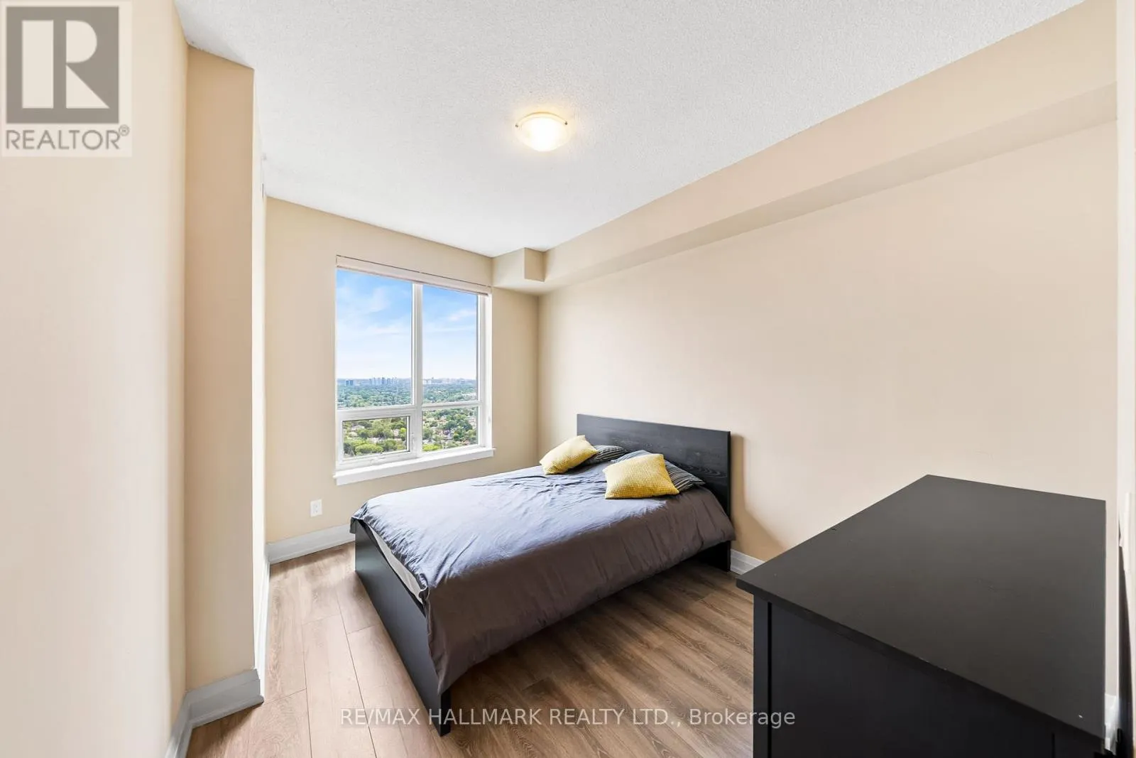 PH301 - 7171 YONGE STREET