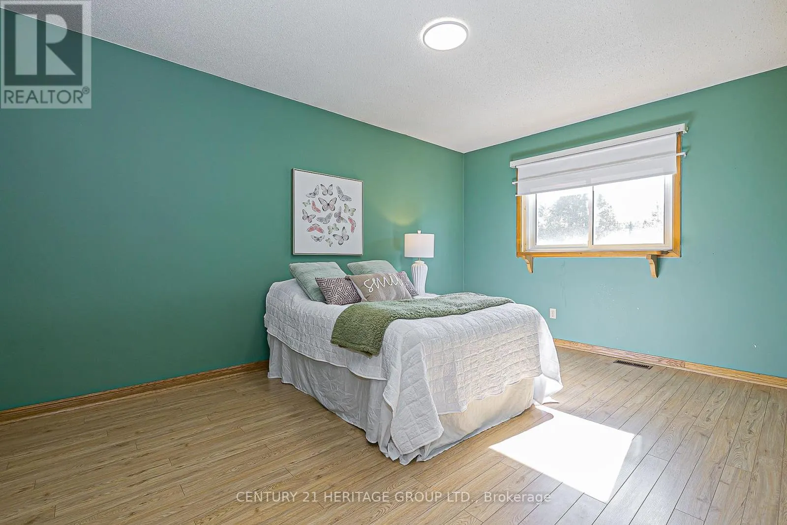 4 BECKETT AVENUE