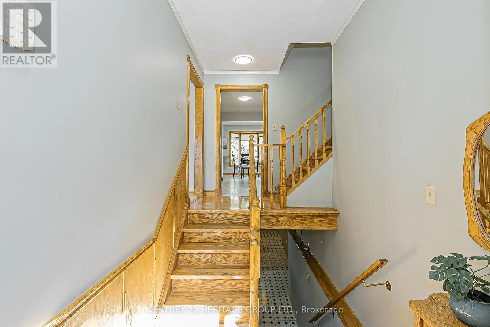 4 BECKETT AVENUE