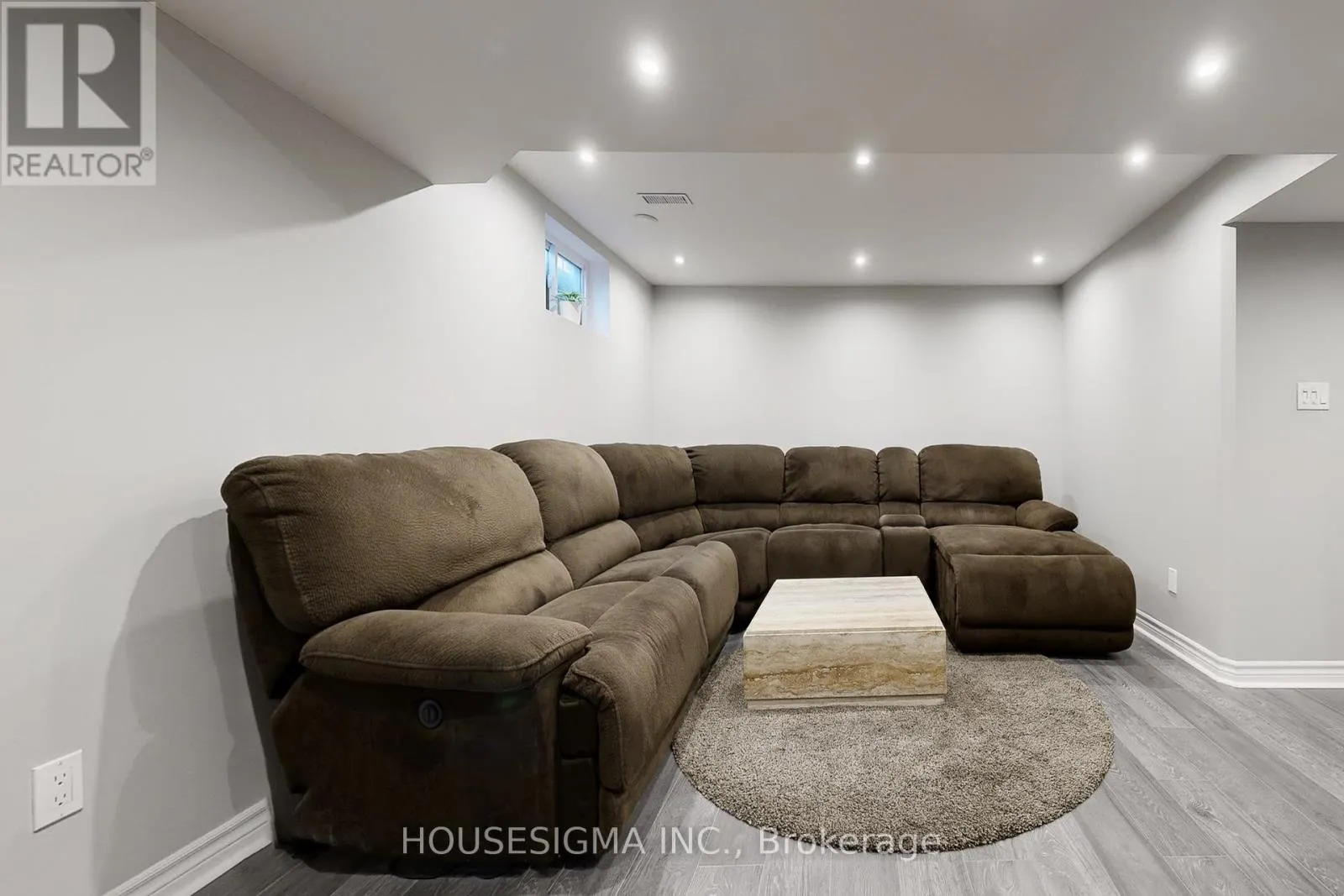 54 OAKMOUNT CRESCENT