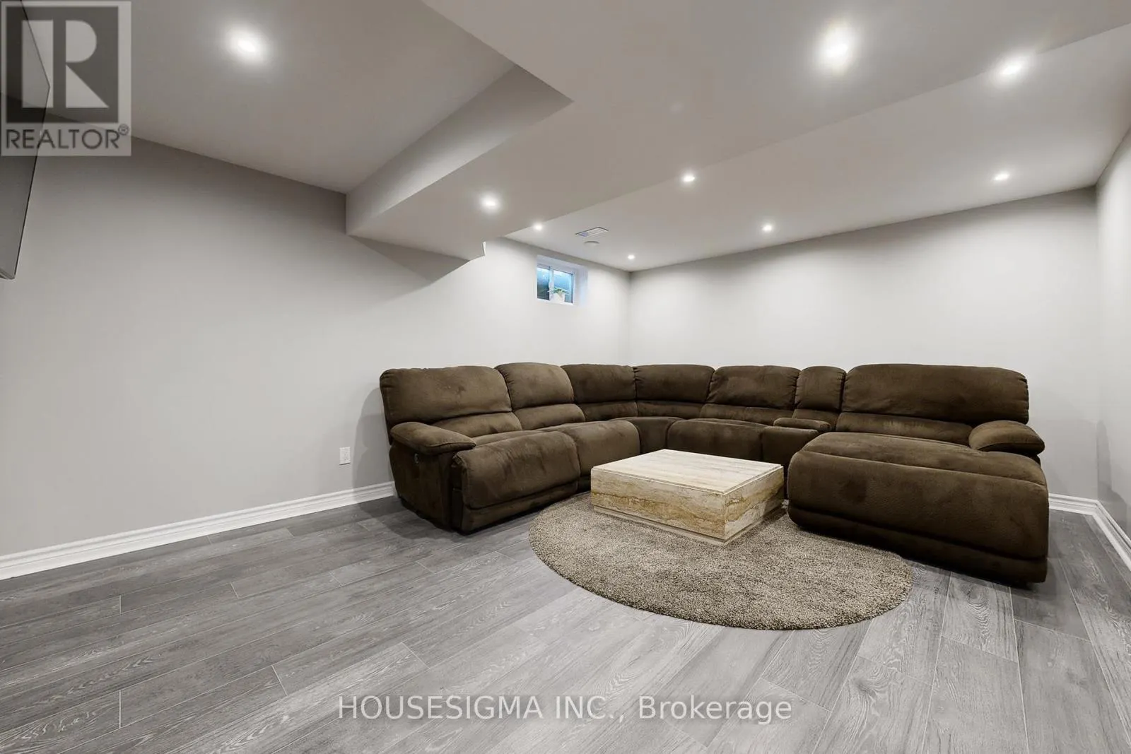 54 OAKMOUNT CRESCENT