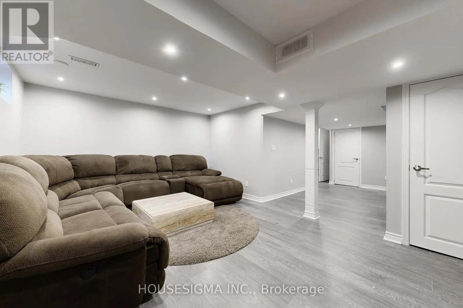 54 OAKMOUNT CRESCENT