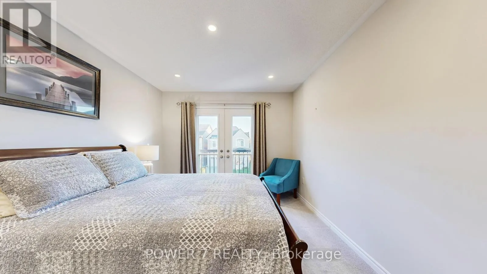 241 DEGRAAF CRESCENT