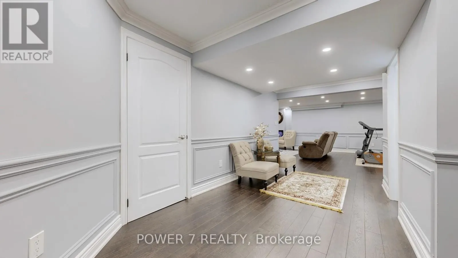 241 DEGRAAF CRESCENT