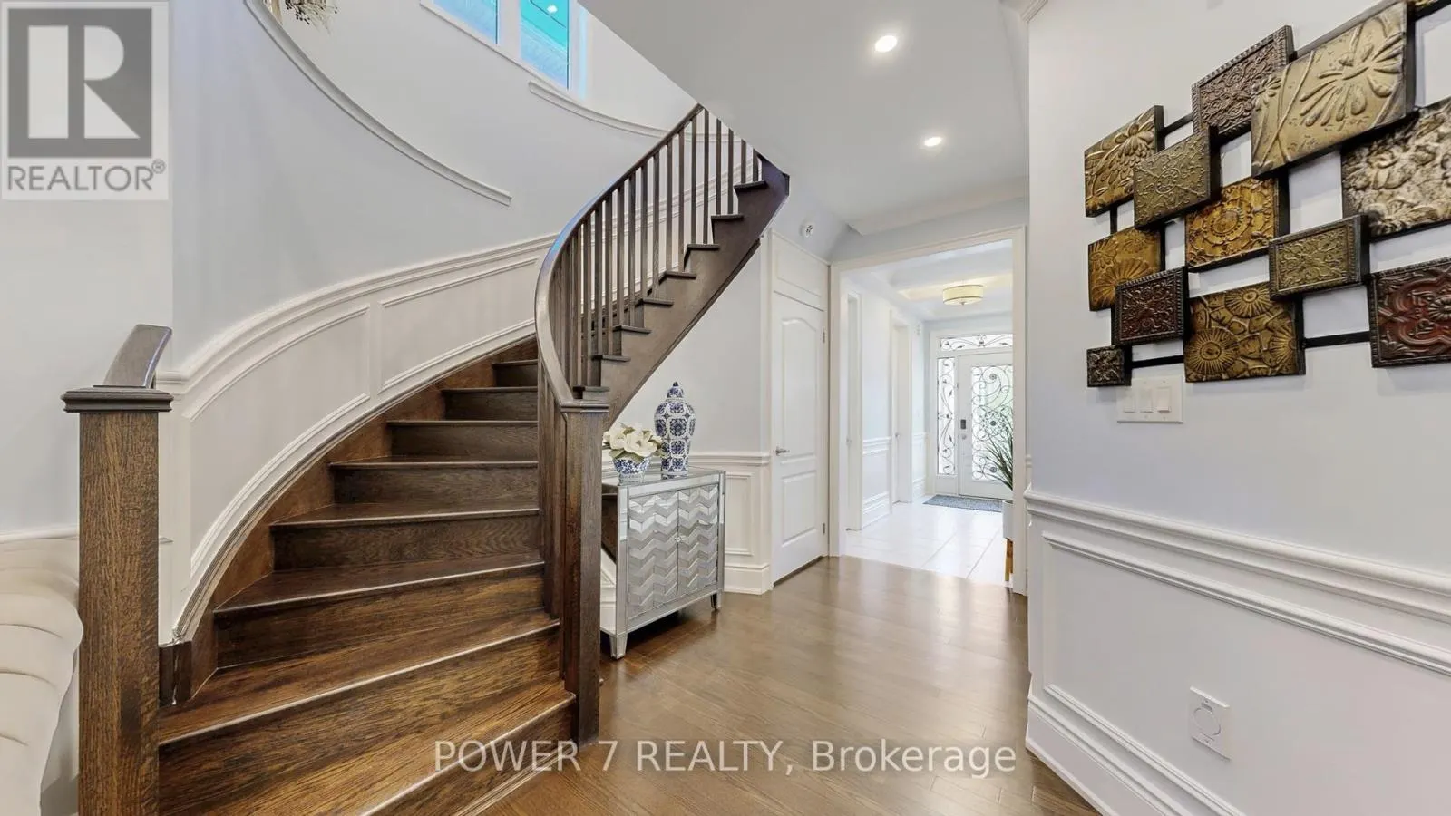 241 DEGRAAF CRESCENT