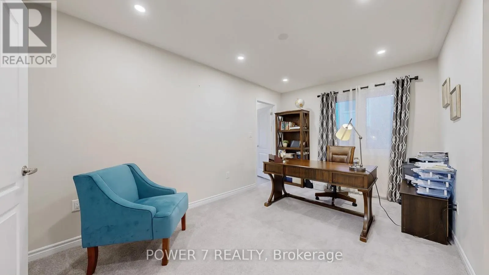 241 DEGRAAF CRESCENT