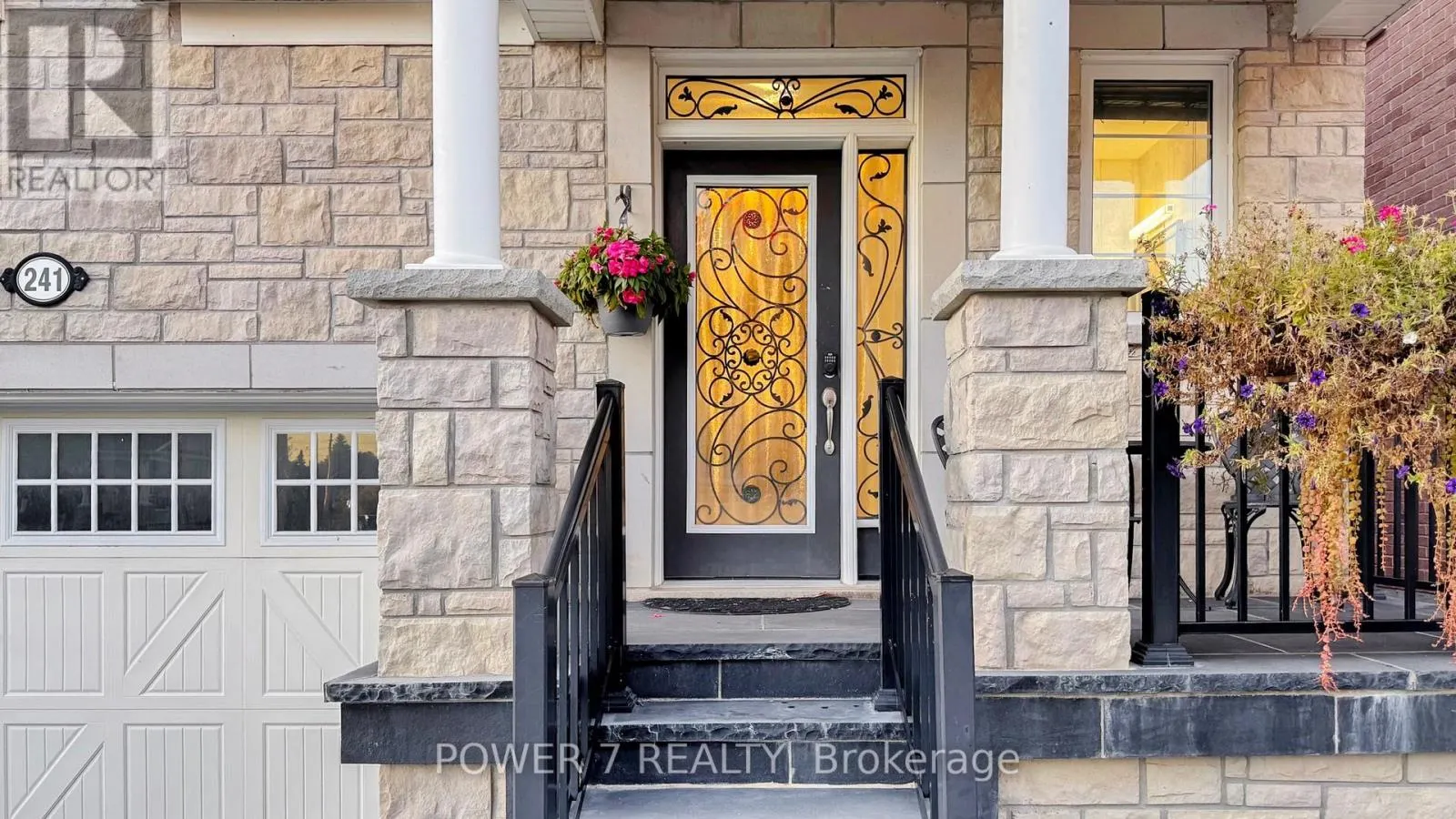 241 DEGRAAF CRESCENT