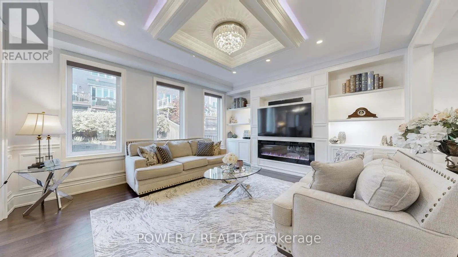 241 DEGRAAF CRESCENT