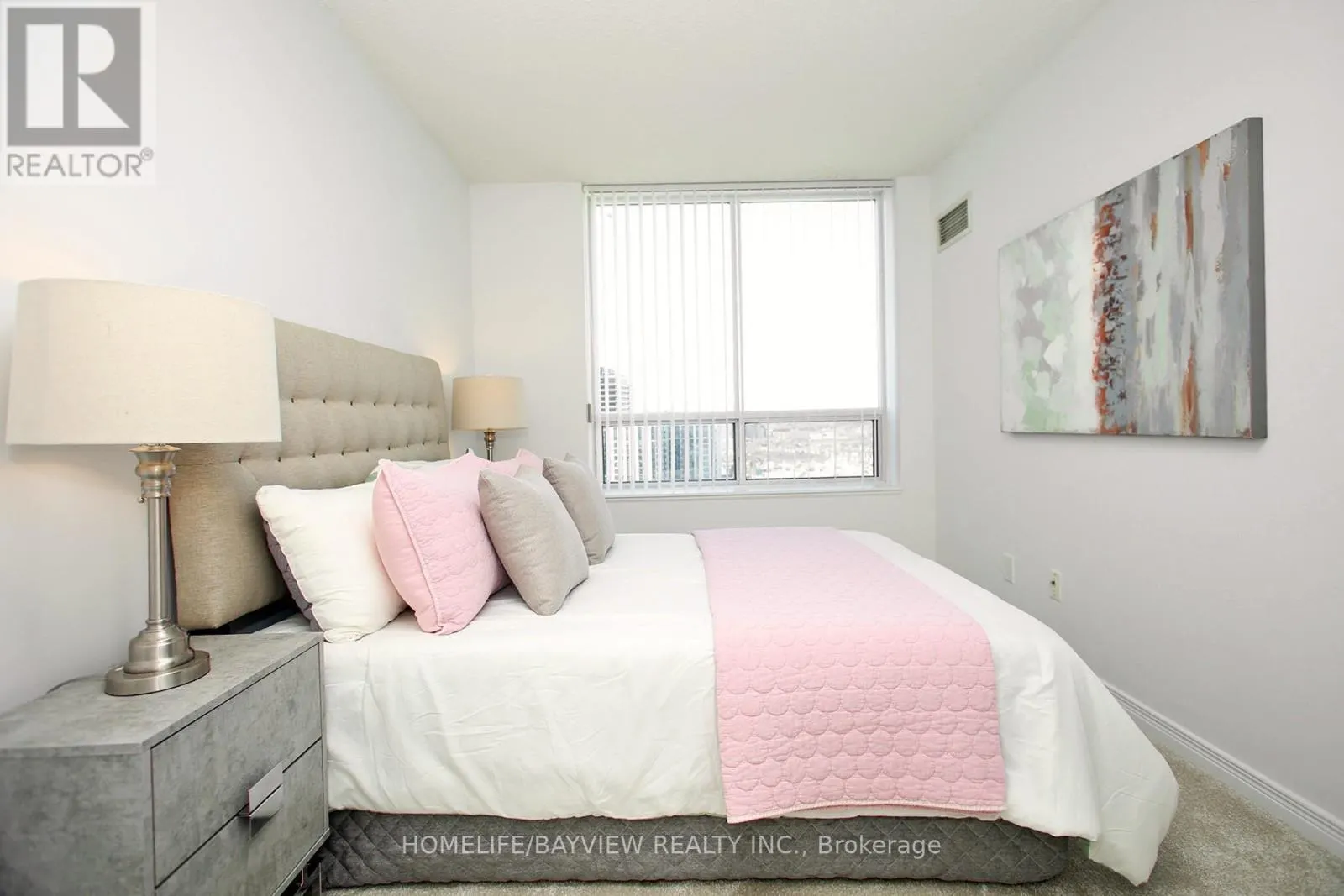 PH12 - 23 ONEIDA CRESCENT
